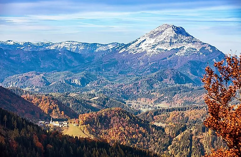 Herbstliche Berglandschaft bei Annaberg mit Blick auf den Ötscher in Niederösterreich